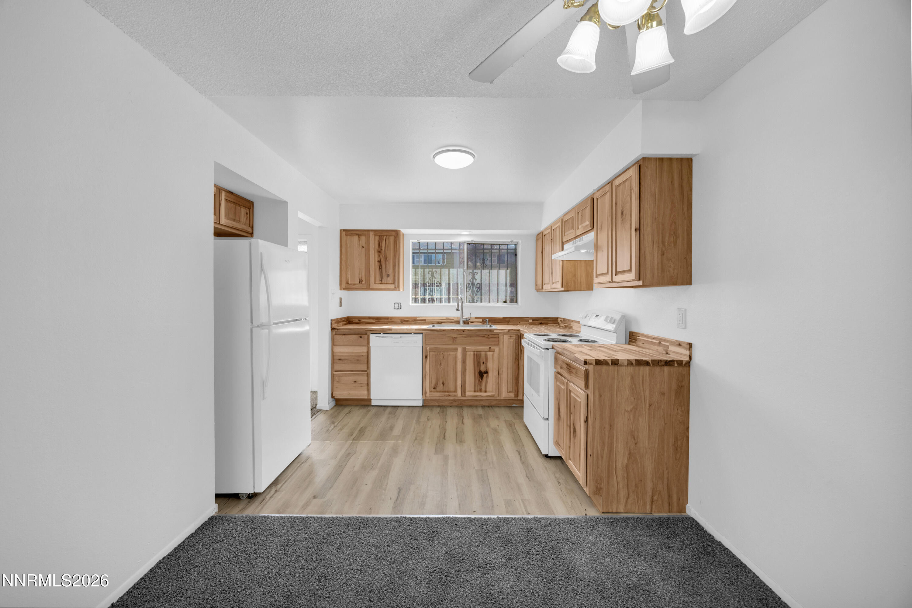 577 Smithridge Park Reno, NV 89502 - Photo 12 of 31 16_img_1477