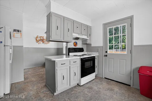 $249,900 | 302 South William Street, Johnstown, NY 12095