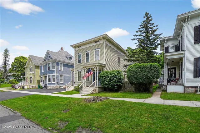 $249,900 | 302 South William Street, Johnstown, NY 12095