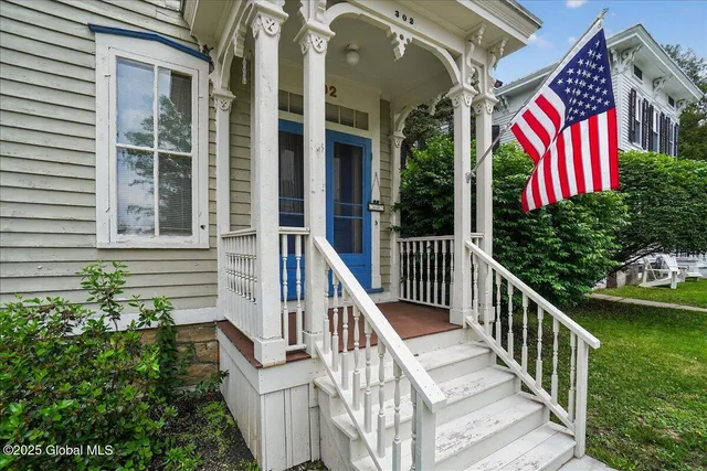 $249,900 | 302 South William Street, Johnstown, NY 12095