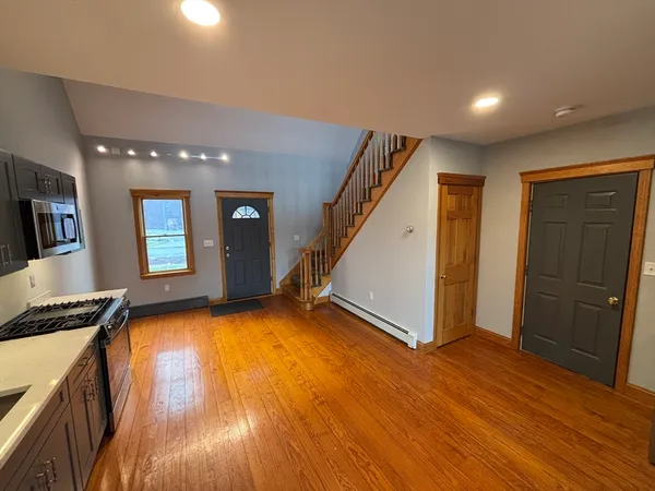 $2,200 | 276 Bullard Street, Unit 276, Walpole, MA 02081