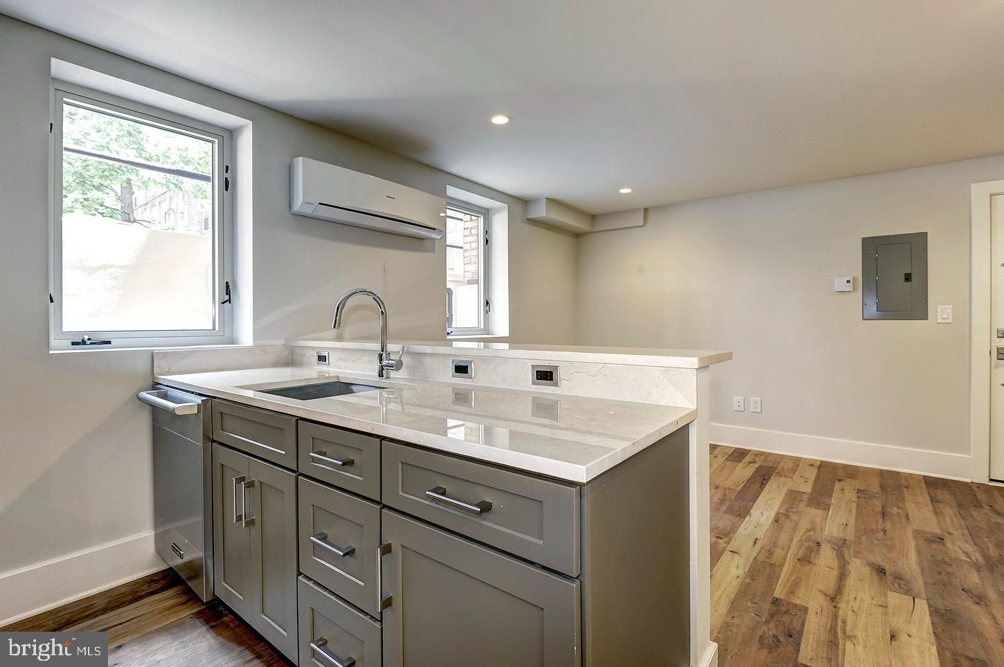 1910 Kalorama Road Northwest, Unit 3 Washington, DC 20009 - Photo 4 of 10