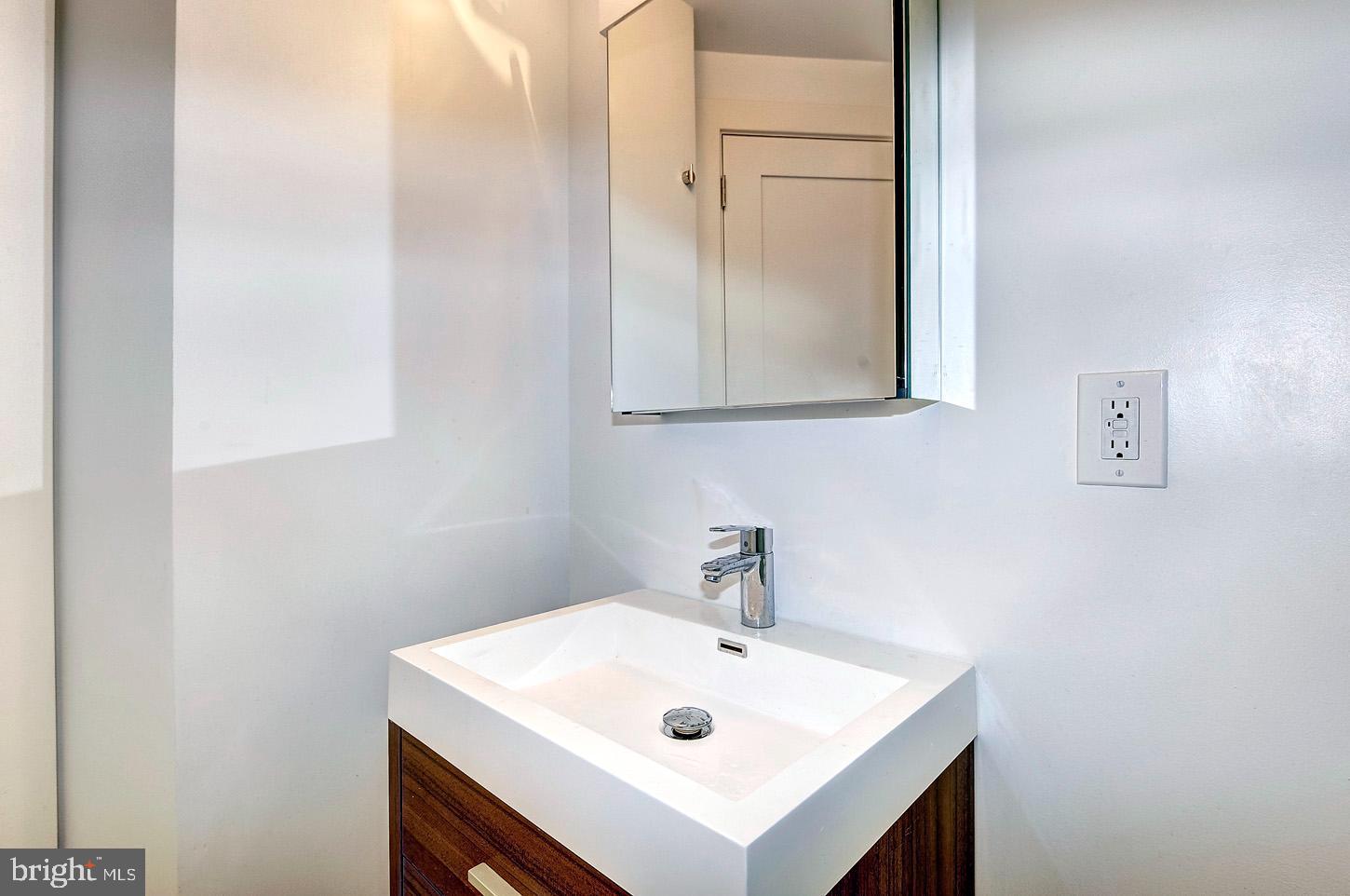 1910 Kalorama Road Northwest, Unit 3 Washington, DC 20009 - Photo 8 of 10