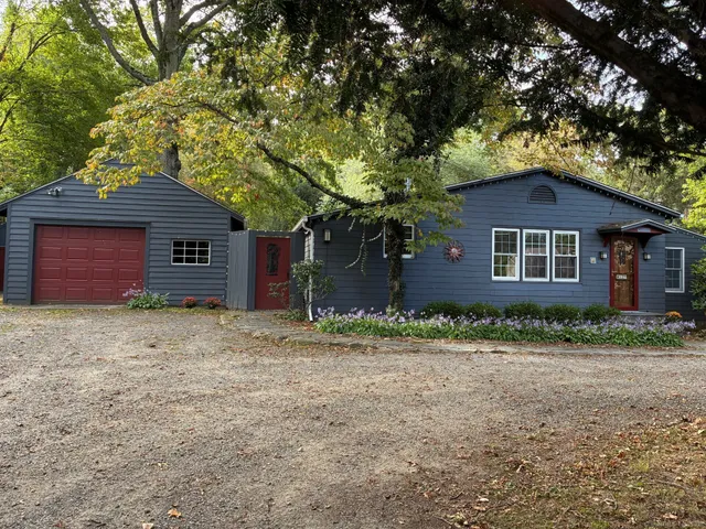 $3,000 | 529 North Madison Road, Guilford, CT 06437