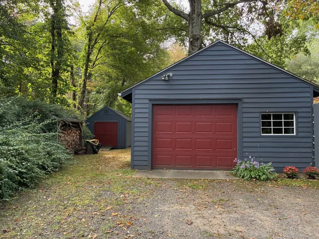 $3,000 | 529 North Madison Road, Guilford, CT 06437