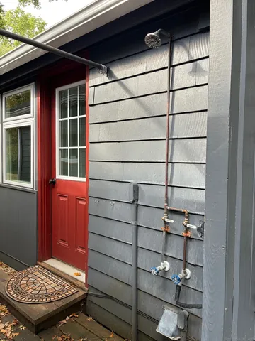 $3,000 | 529 North Madison Road, Guilford, CT 06437