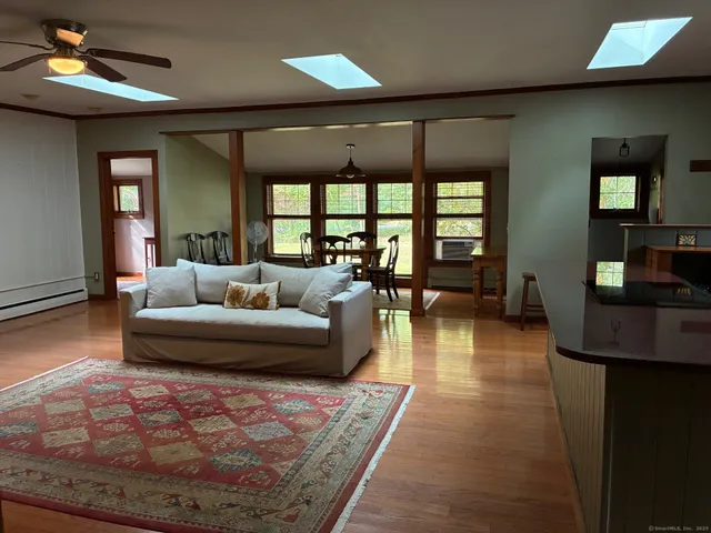 $3,000 | 529 North Madison Road, Guilford, CT 06437