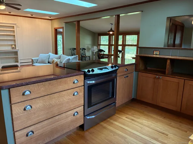 $3,000 | 529 North Madison Road, Guilford, CT 06437