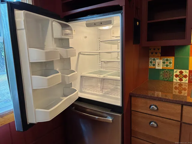 $3,000 | 529 North Madison Road, Guilford, CT 06437