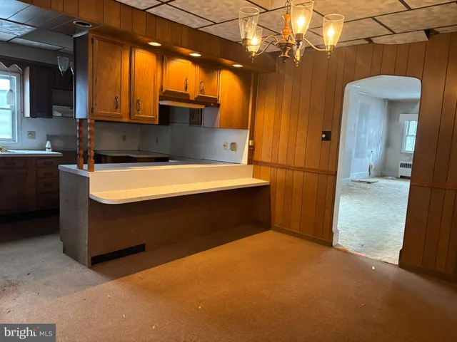 a view of a utility room with washer and dryer