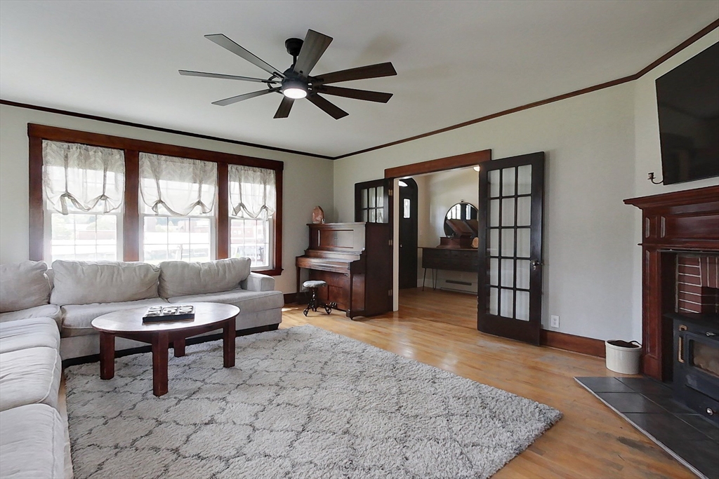 262 Chestnut Street Gardner, MA 01440 - Photo 10 of 39