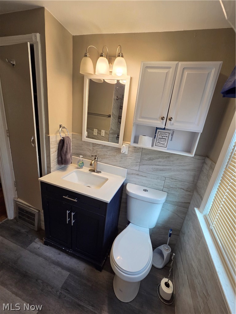 1275 South Green Road Cleveland, OH 44121 - Photo 11 of 22