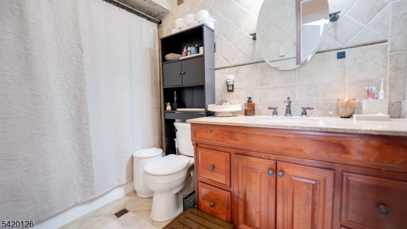 2 Crossway Clinton, NJ 08809 - Photo 12 of 23