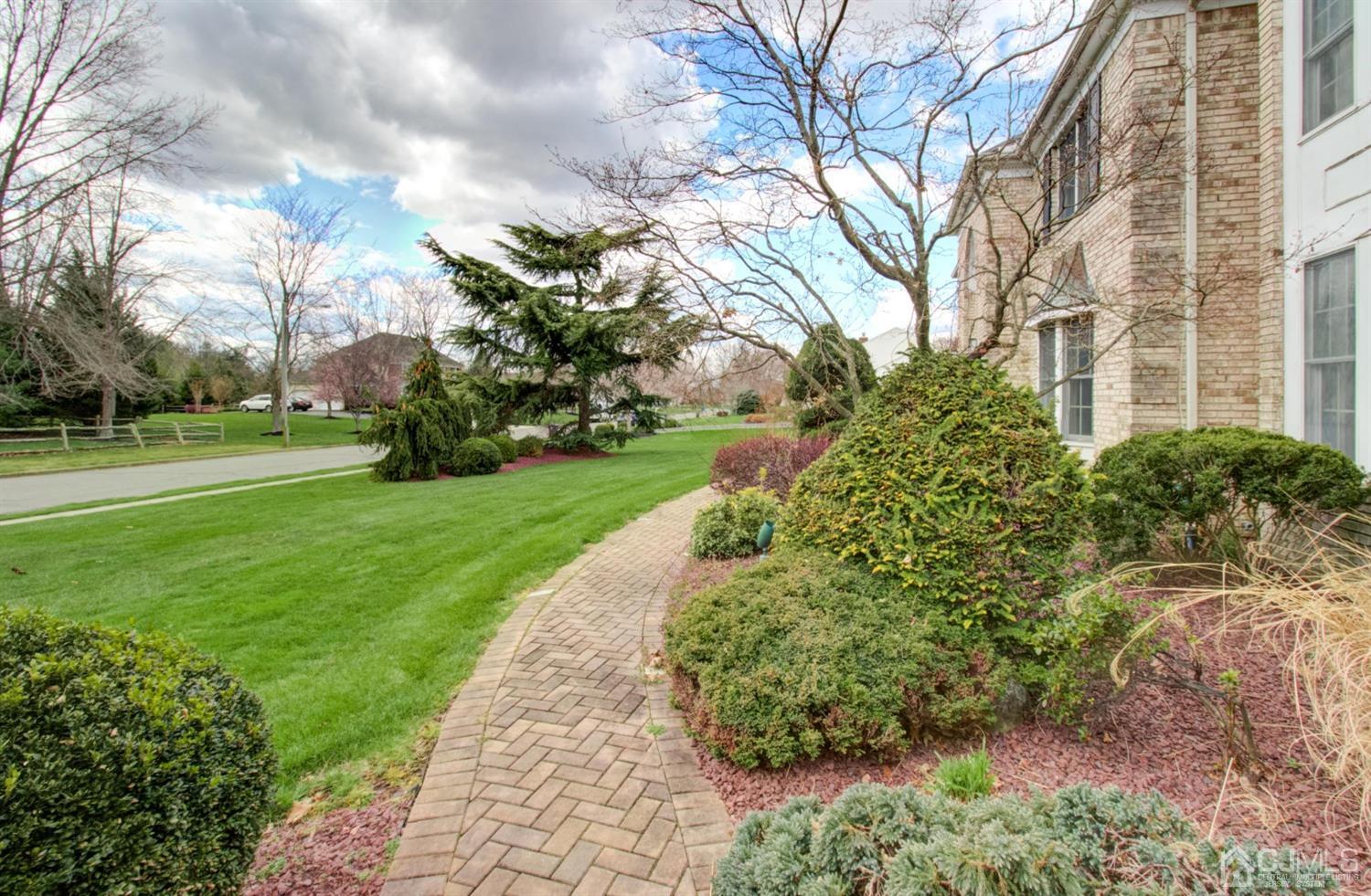 7 Parkview Road Cranbury, NJ 08512 - Photo 4 of 54 Gallery Image 4