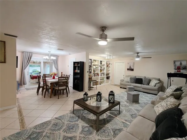 $1,550 | 2305 Northwest 48th Terrace, Gainesville, FL 32606