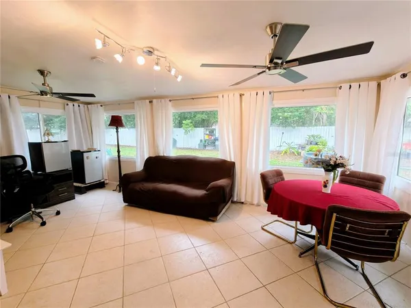 $1,400 | 2305 Northwest 48th Terrace, Gainesville, FL 32606