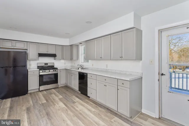 $2,750 | 50 Highway 130, Bordentown, NJ 08505