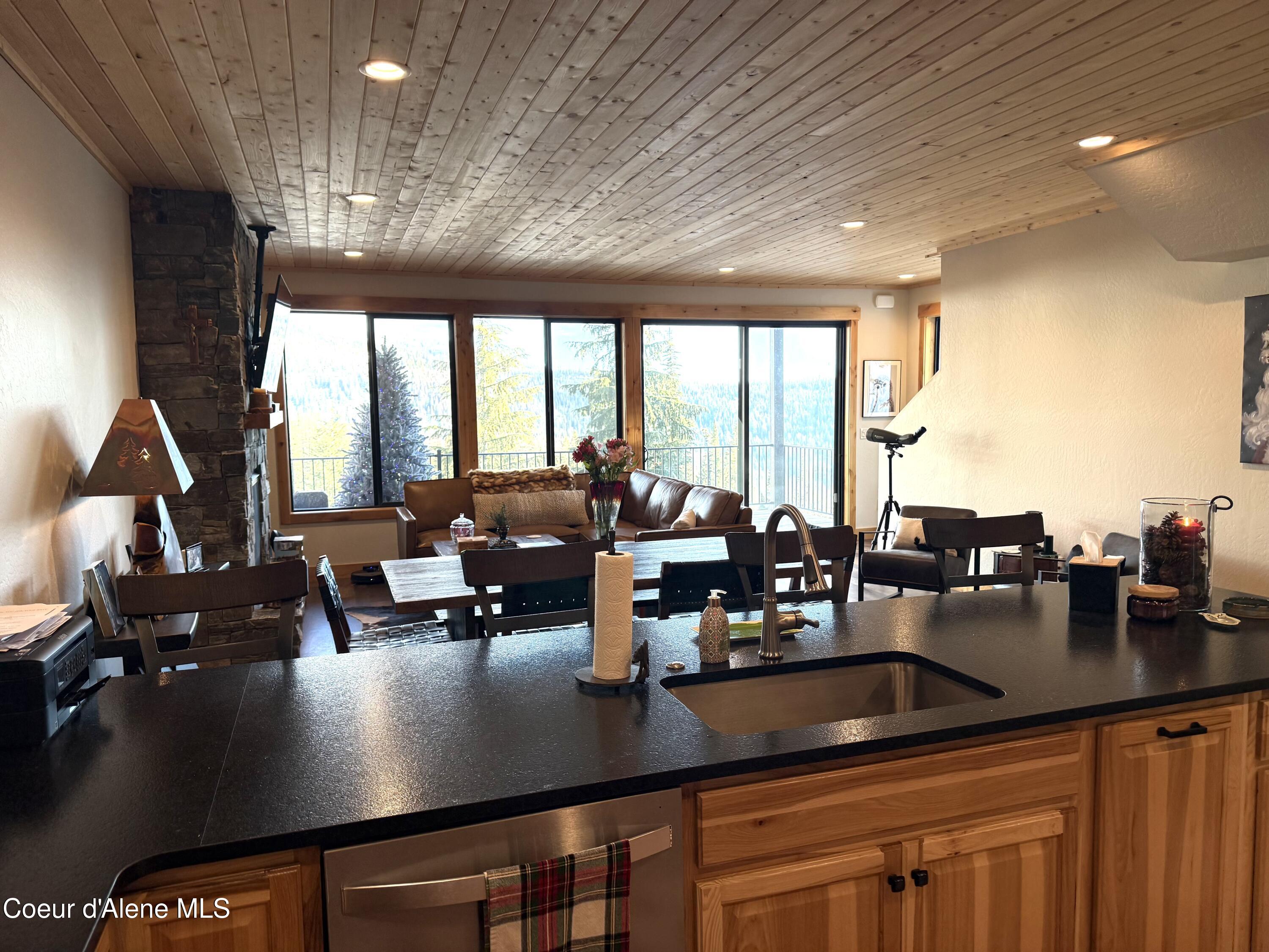 95 Harrison Lane Sandpoint, ID 83864 - Photo 5 of 34 3.6