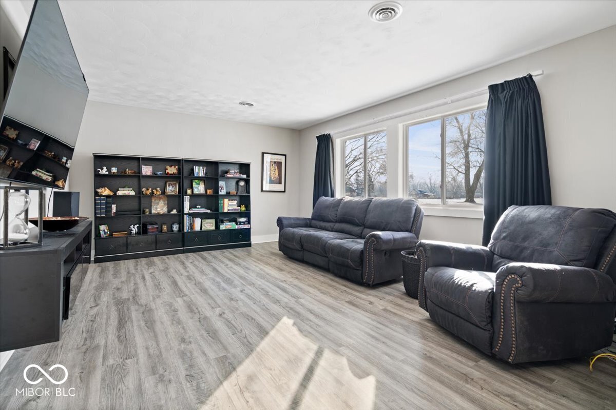 12293 North Jackley Road Elwood, IN 46036 - Photo 5 of 34