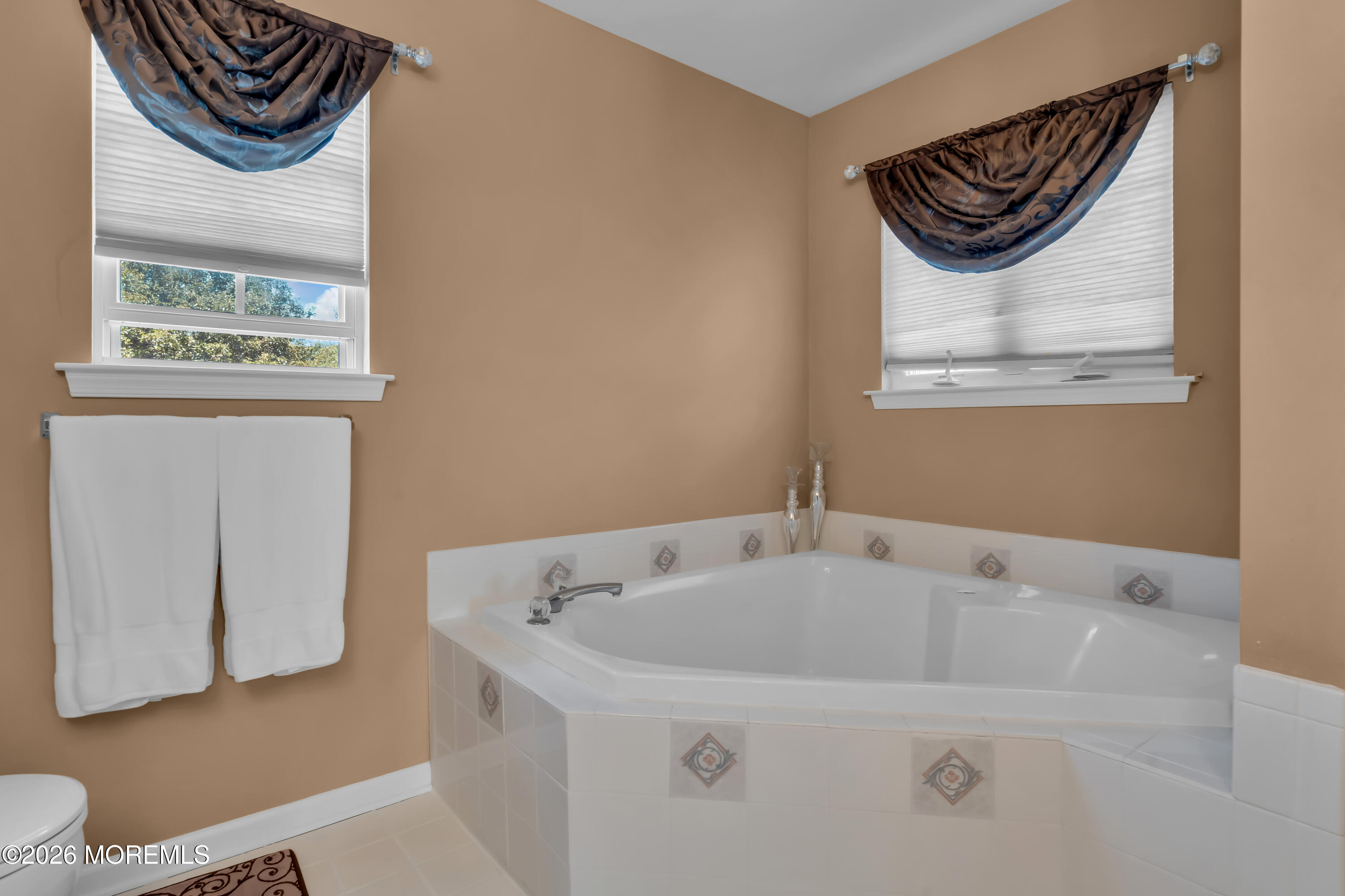 10 Beacon Place Old Bridge, NJ 08857 - Photo 46 of 72 a bathroom with a bathtub and a toilet