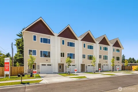 $559,000 | 6620 52nd Avenue West, Tacoma, WA 98467