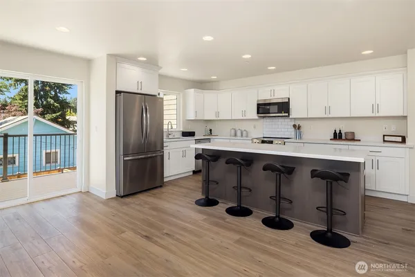 $559,000 | 6620 52nd Avenue West, Tacoma, WA 98467