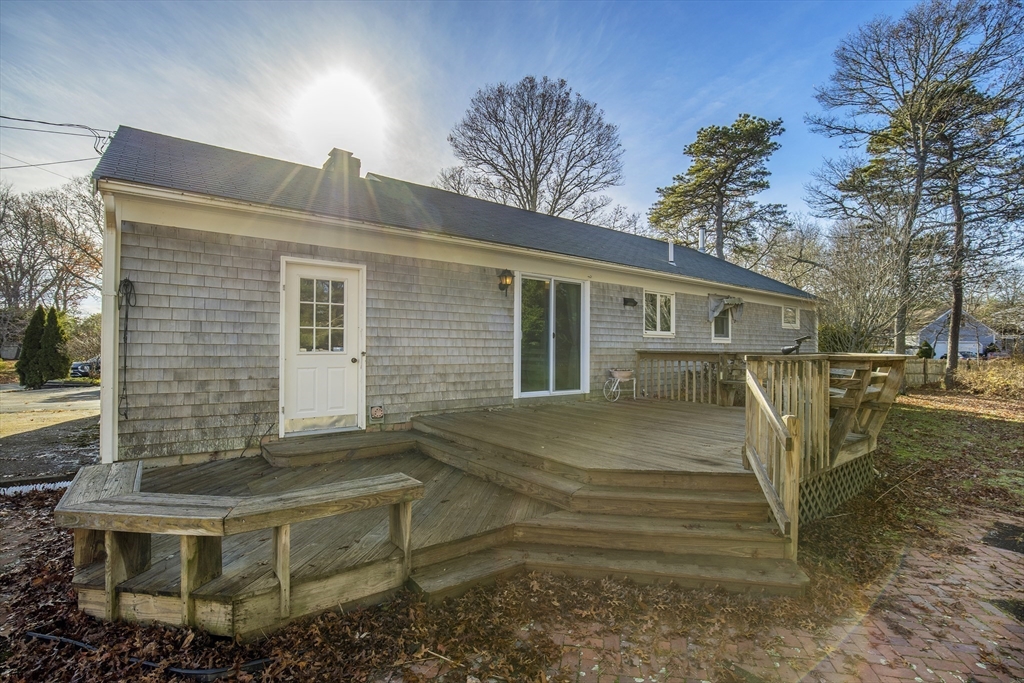 386 Bishops Terrace Barnstable, MA 02601 - Photo 6 of 28
