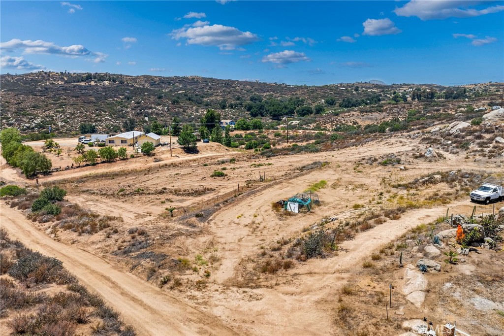 41720 Oak Canyon Road Hemet, CA 92544 - Photo 10 of 30