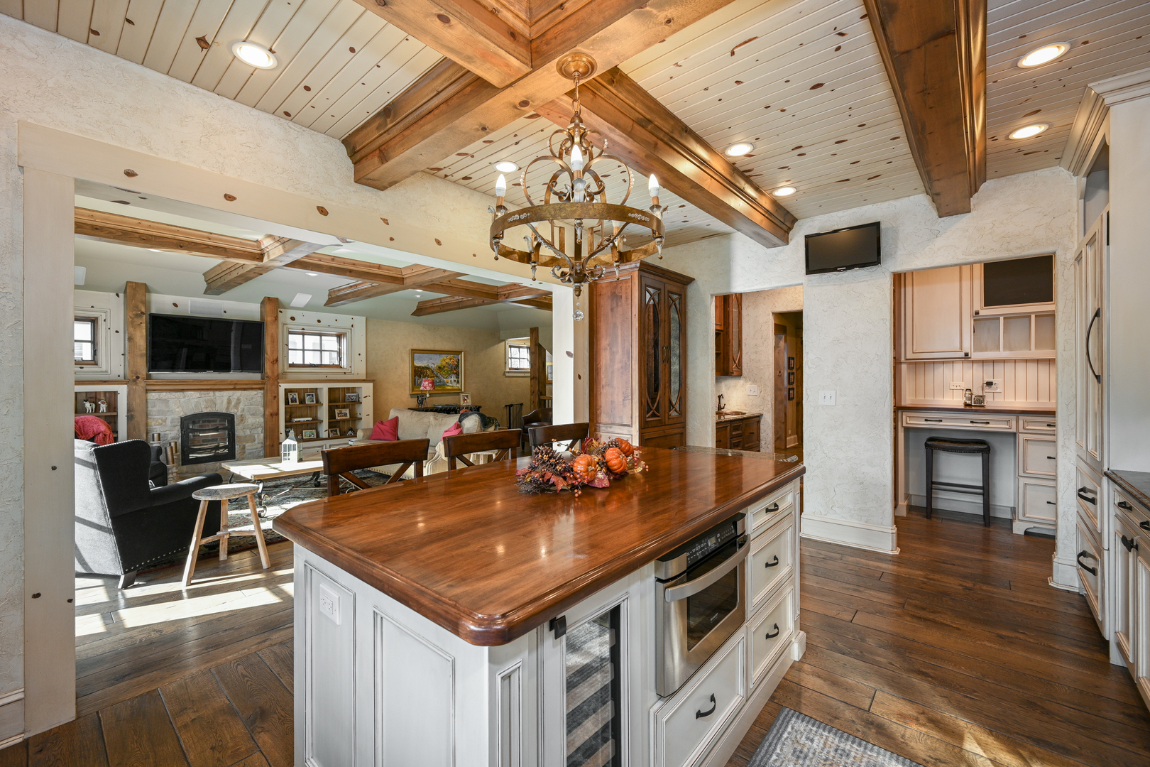 Undisclosed Address Glen Ellyn, IL 60137 - Photo 19 of 45 a kitchen with stainless steel appliances granite countertop a sink and cabinets