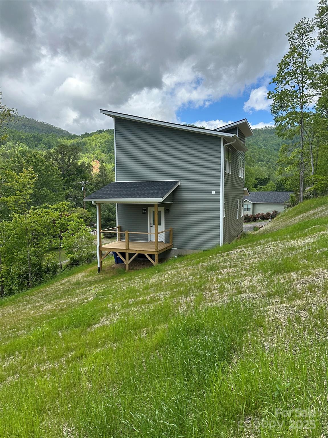 7 Jetts Rdg Drive Swannanoa, NC 28778 - Photo 3 of 42 Gallery Image 3
