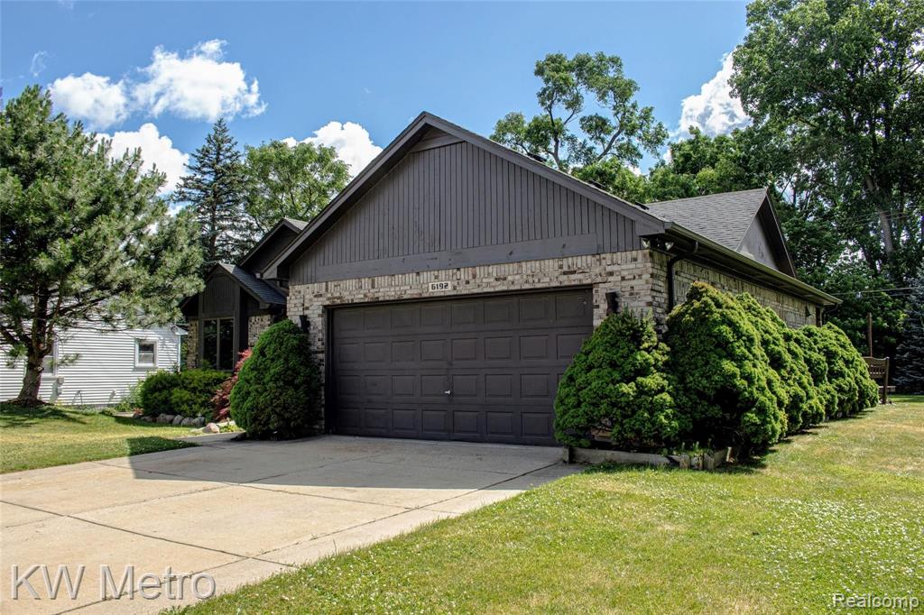 6192 Inkster Road Dearborn Heights, MI 48127 - Photo 3 of 34