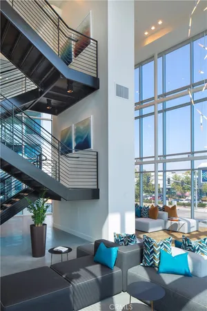 $2,377 | 6235 Topanga Canyon Boulevard, Unit 568, Woodland Hills, CA 91367