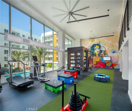 $2,377 | 6235 Topanga Canyon Boulevard, Unit 568, Woodland Hills, CA 91367