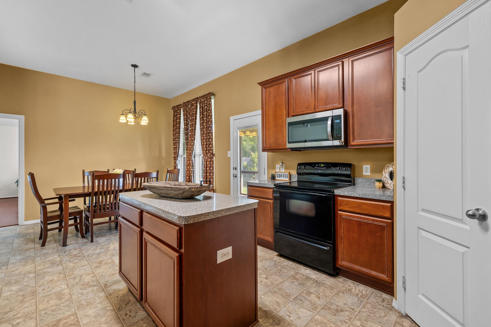 445 Decoster Boulevard Alvin, TX 77511 - Photo 12 of 32 Gas Cooktop and a ton of storage