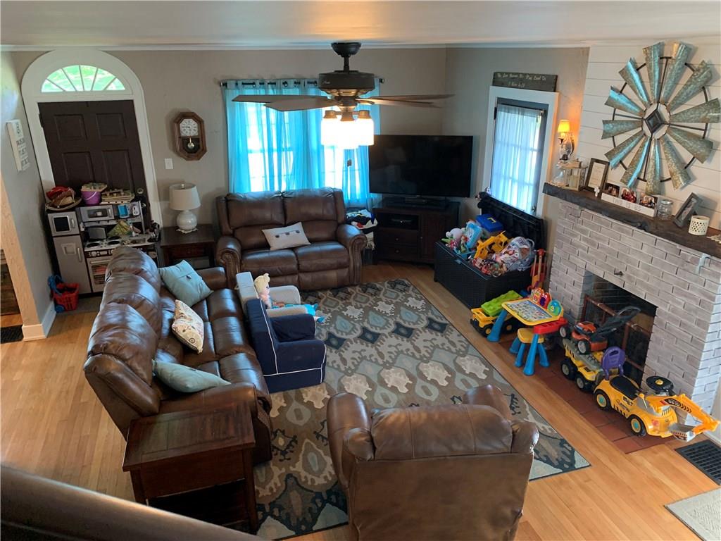635 East Pike Road Indiana, PA 15701 - Photo 5 of 22
