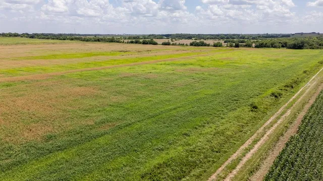 $450,300 | 2 90th Lane, Liberal, MO 64762