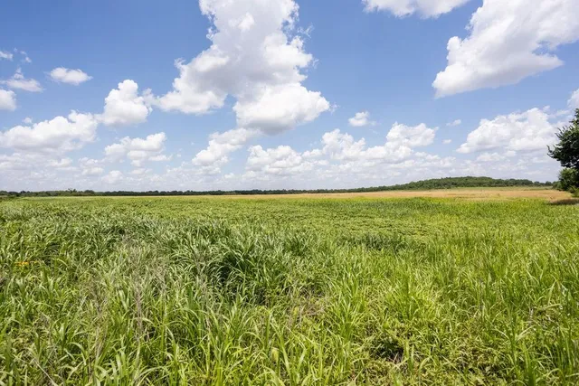 $450,300 | 2 90th Lane, Liberal, MO 64762