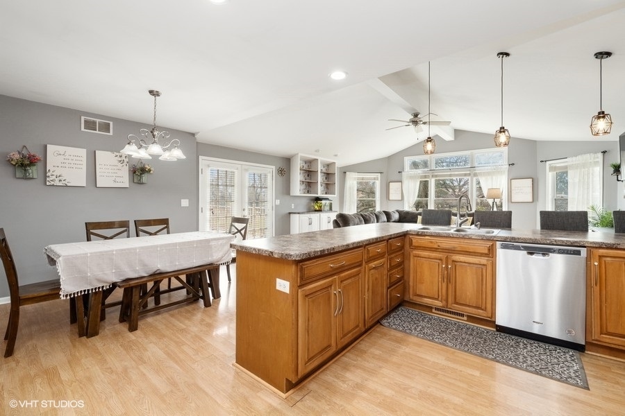 4617 William Street Johnsburg, IL 60051 - Photo 5 of 18