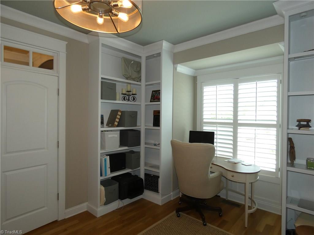 975 Heron Ridge Road Winston-Salem, NC 27106 - Photo 3 of 23 Gallery Image 3