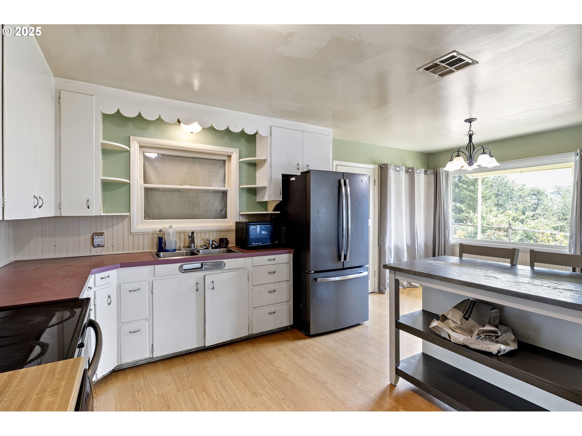 500 East B Avenue Drain, OR 97435 - Photo 17 of 48