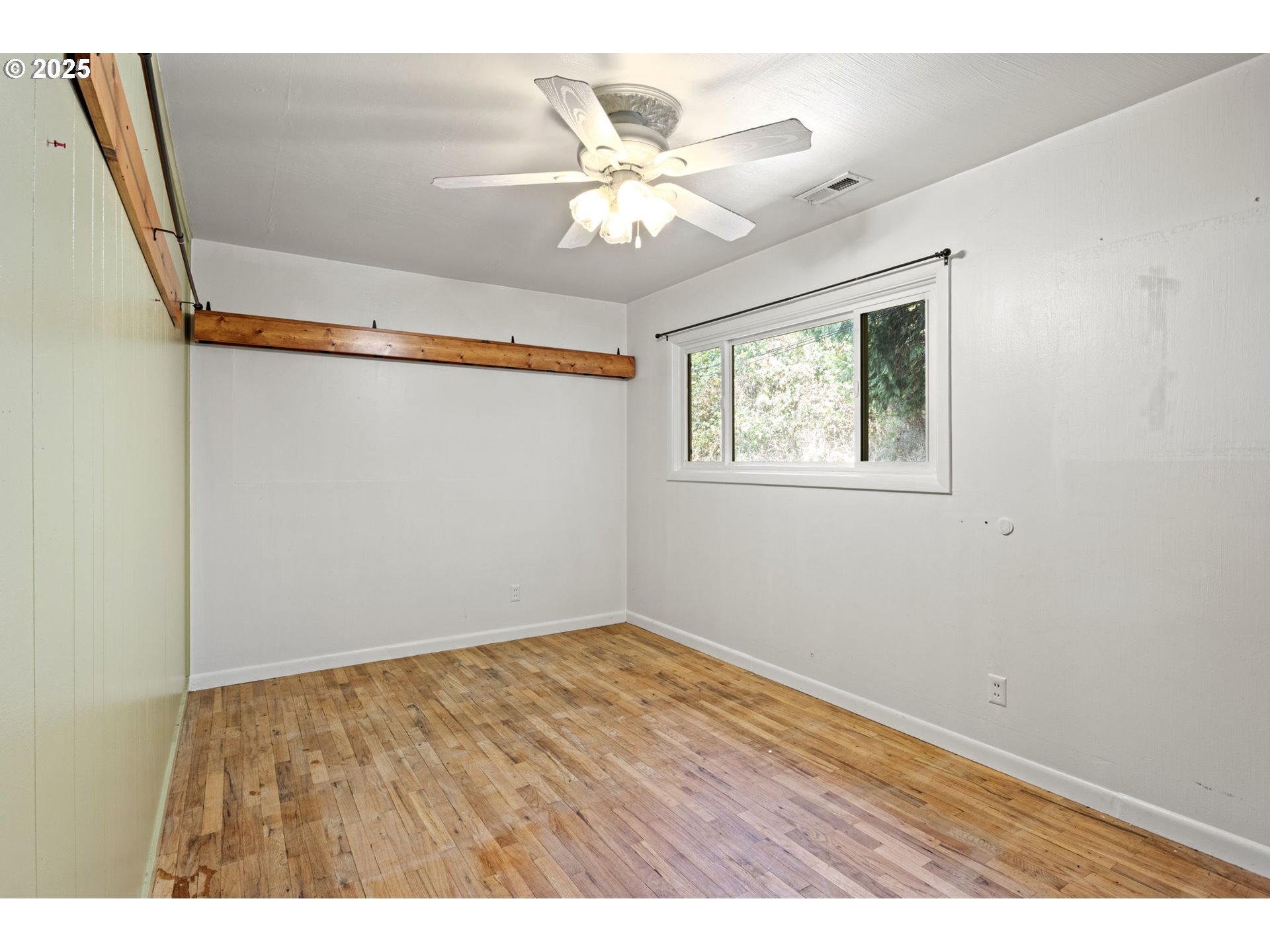 500 East B Avenue Drain, OR 97435 - Photo 30 of 48