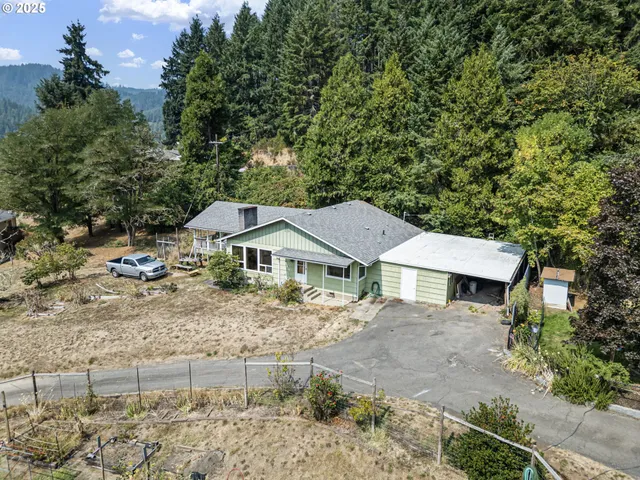 $349,000 | 500 East B Avenue, Drain, OR 97435
