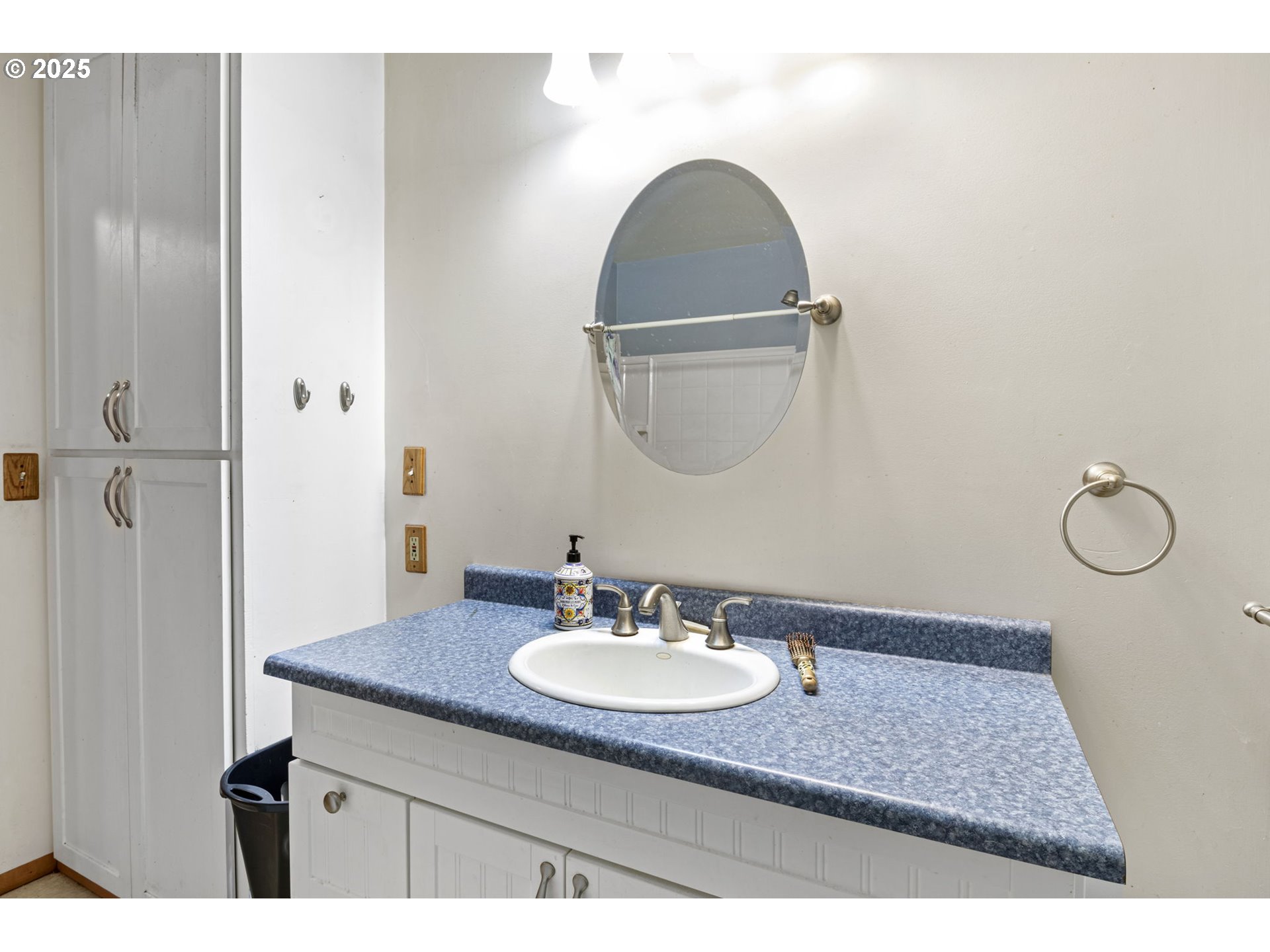 500 East B Avenue Drain, OR 97435 - Photo 34 of 48