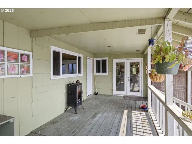 $349,000 | 500 East B Avenue, Drain, OR 97435