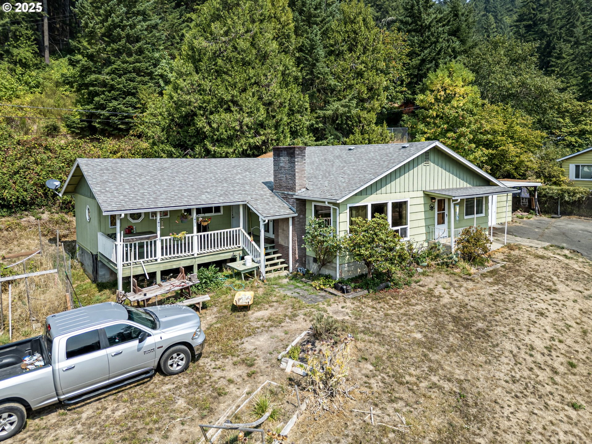 500 East B Avenue Drain, OR 97435 - Photo 6 of 48