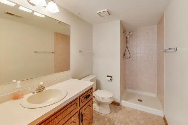 $349,000 | 11242 South Avon Avenue, Alsip, IL 60803