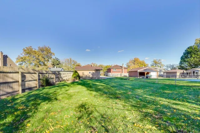 $349,000 | 11242 South Avon Avenue, Alsip, IL 60803