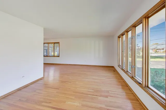 $349,000 | 11242 South Avon Avenue, Alsip, IL 60803