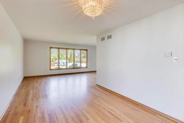 $349,000 | 11242 South Avon Avenue, Alsip, IL 60803