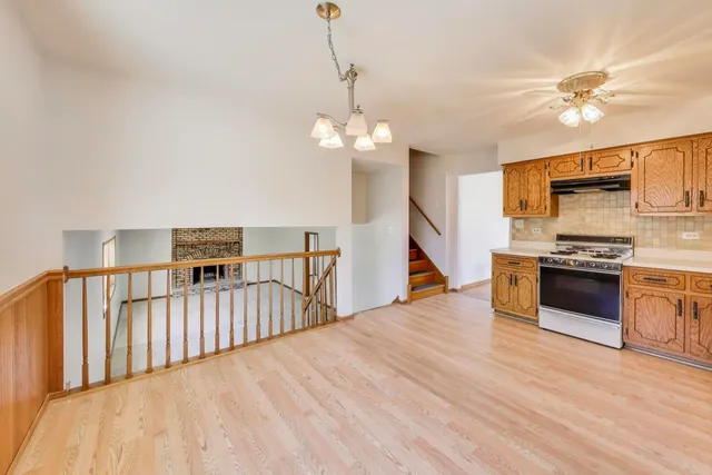 $349,000 | 11242 South Avon Avenue, Alsip, IL 60803